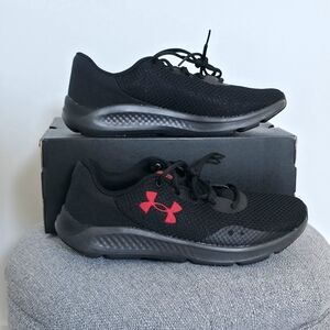 UA | Charged Pursuit 3 Running Shoes, Black Athletic Shoes with Red Logo, 9.5 4E
